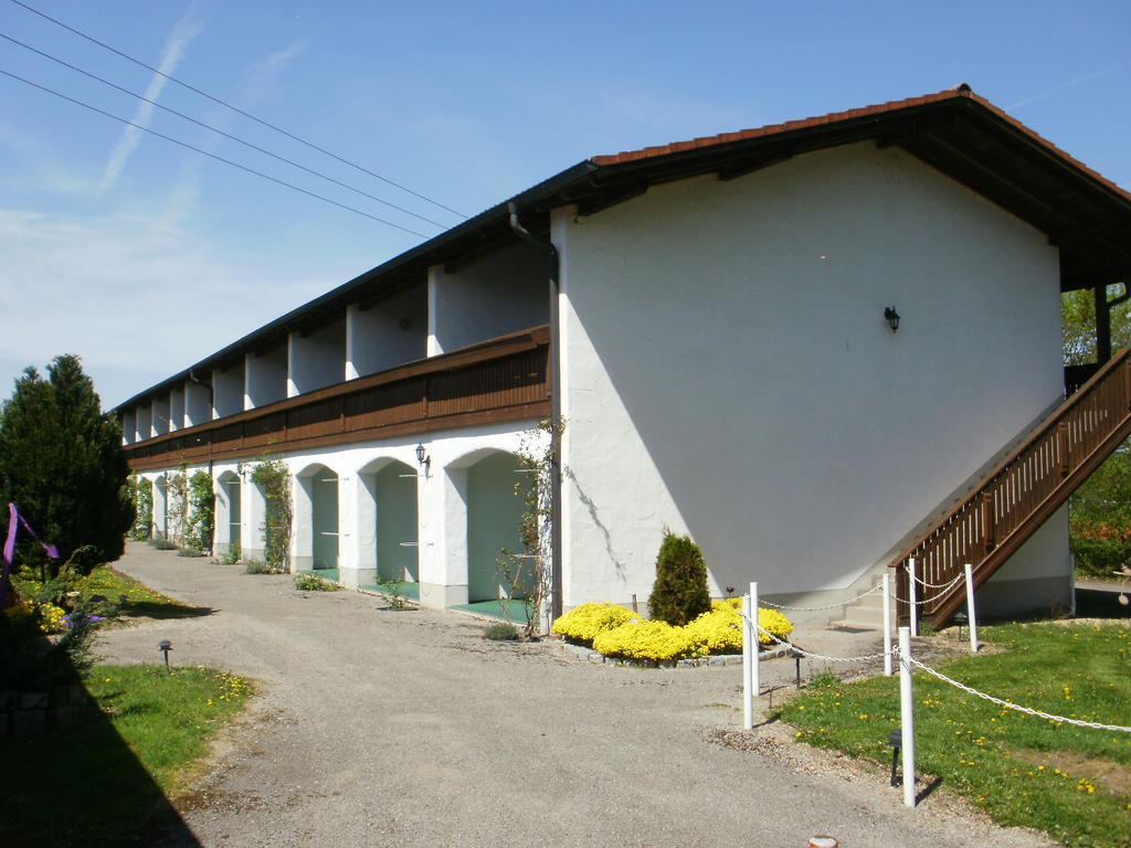 Paga Hotel Aidenbach エクステリア 写真