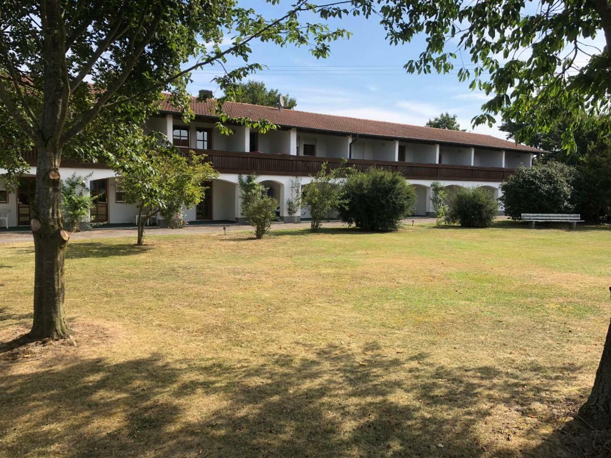 Paga Hotel Aidenbach エクステリア 写真