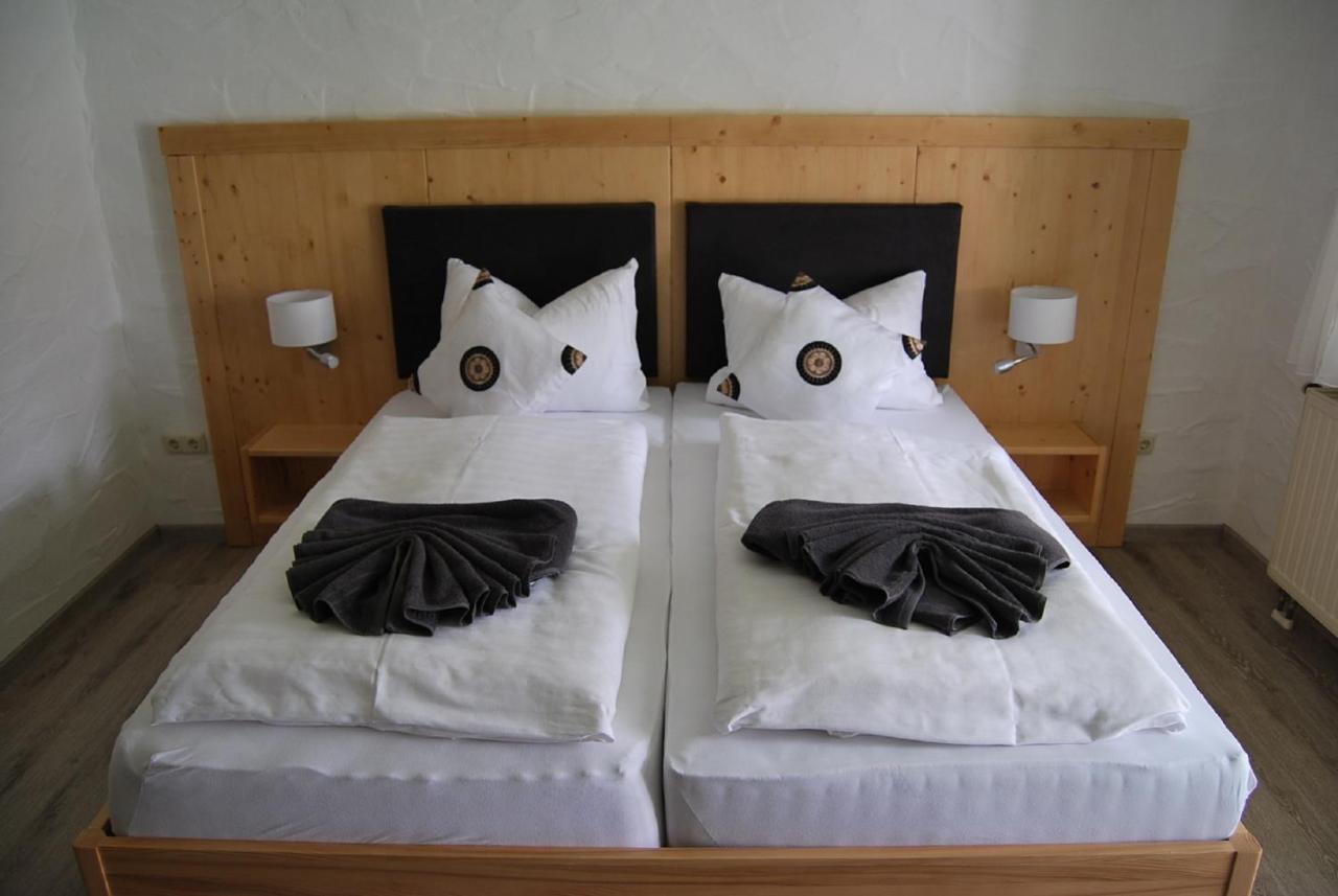 Paga Hotel Aidenbach エクステリア 写真