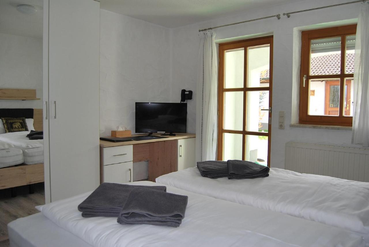 Paga Hotel Aidenbach エクステリア 写真